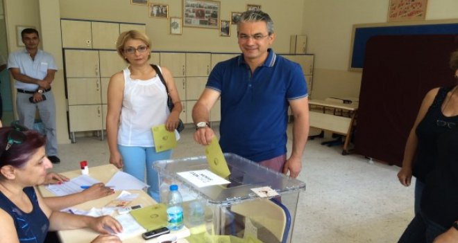 Hüseyin Mutlu Akpınar, oyunu kullandı