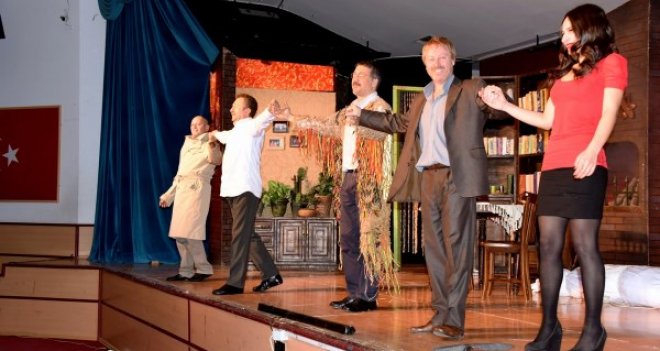 Alevli Günler kahkahaya boğdu