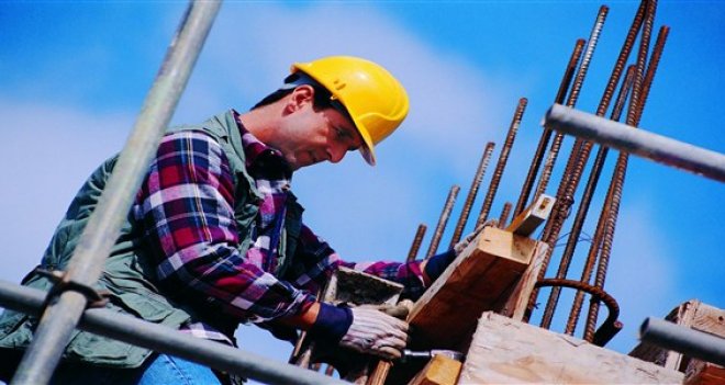 Aliağa'da inşaat işçilerine belge dönemi