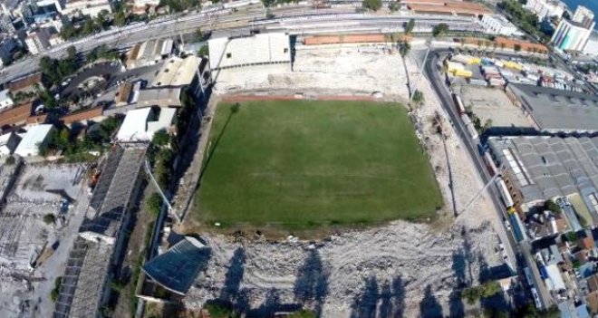 Alsancak Stadı yıkıldı...