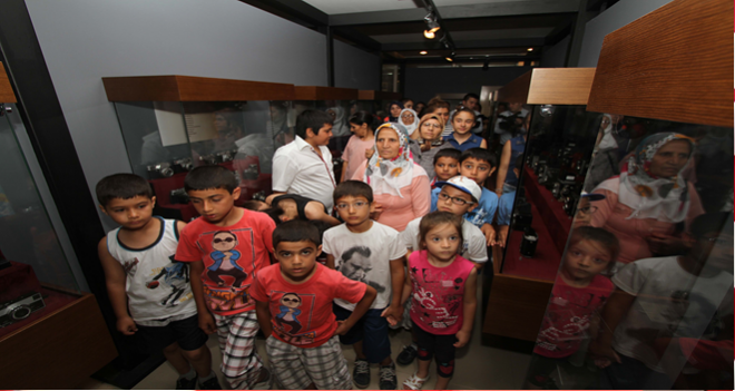 KARŞIYAKALI ANNE VE ÇOCUKLARA MÜZE TURU...