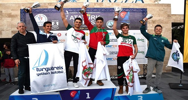 TYF Atatürk Kupası Yelken Yarışları'nda Karşıyaka 2 Şampiyonluk aldı