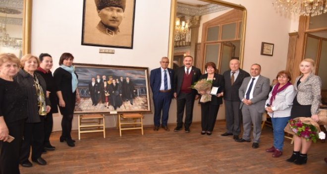 Atatürk'ün öğretmenevine girişi tabloya aktarıldı