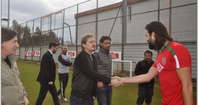 Ayhan Akman: Bu sezon hedefimiz play off'a kalıp ardından Süper Lig'e çıkmak