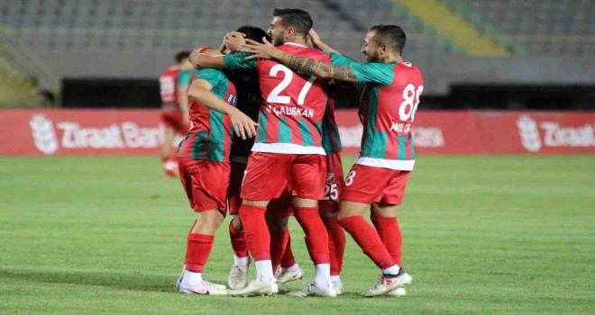 Karşıyaka, Türkiye Kupası'nda 3 golle 3.Tur'da