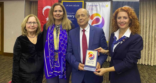 Prof. Dr. Ertuğrul Sabah’a Karşıyaka Rotary Kulübü'nden ödül