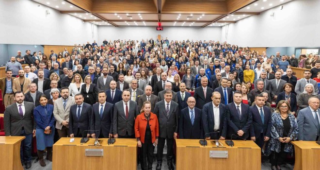 Başkan Tugay: İzmir’i birlikte büyüten büyük bir aileyiz