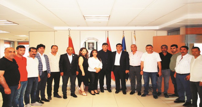 Ege Bölgesi Ağrı Dernekleri Federasyonu Başkan Tugay'ı ziyaret etti