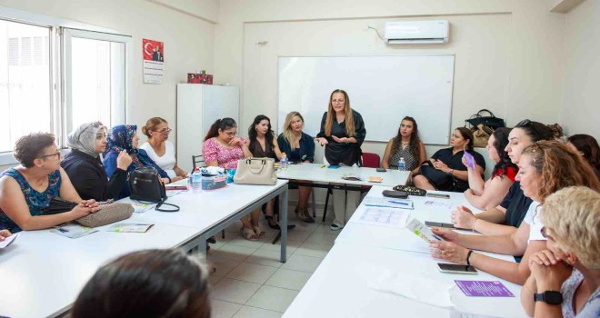 ''Kadın Gücü Mahallede'' tüm Karşıyaka’da