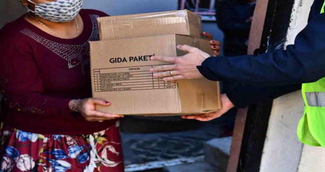 İzmir Büyükşehir 50 günde 90 bin hanenin kapısını çaldı