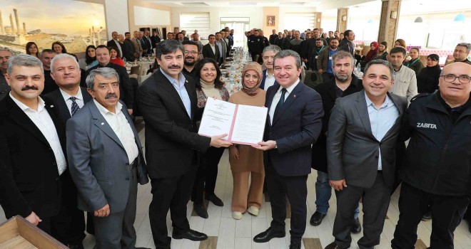 Bergama'da belediye memurları için sosyal denge sözleşmesi imzalandı