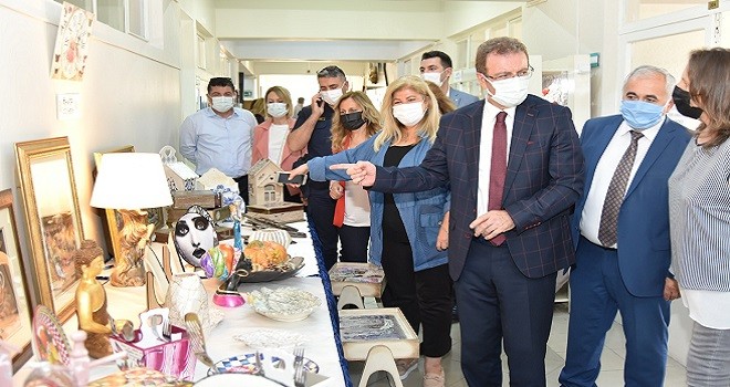 Hayat Boyu Öğrenme Haftası Karşıyaka Halk Eğitim'de kutlandı