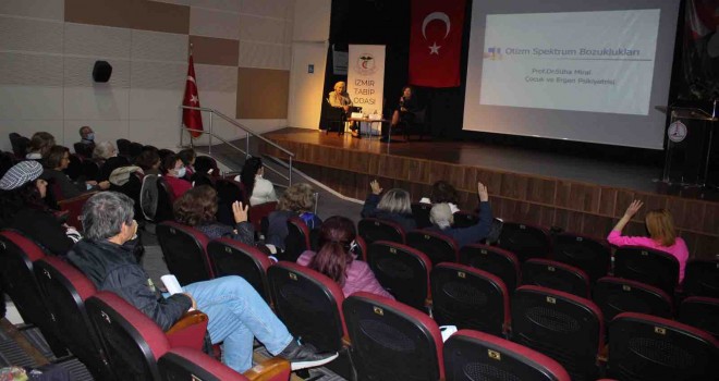 Karşıyaka sağlık söyleşilerinde otizm konuşuldu