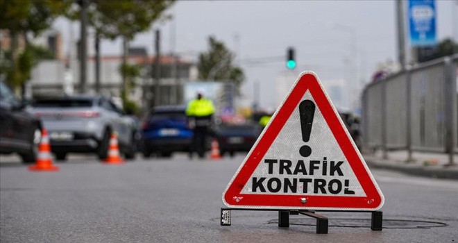 İzmir'de bir haftada 29 bin 410 trafik cezası