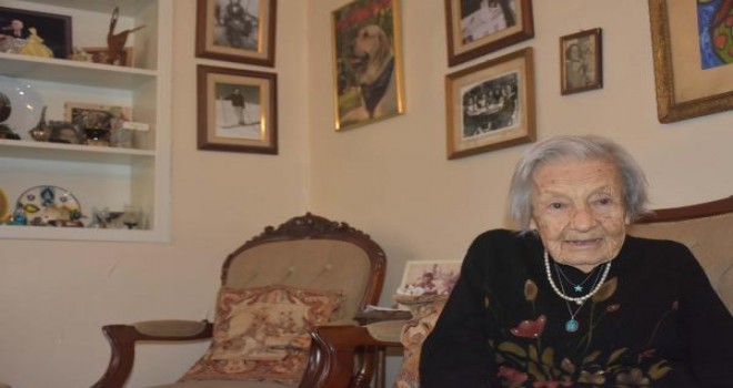Türkiye'nin ilk kadın ortodontisti Ayşe Mayda vefat etti