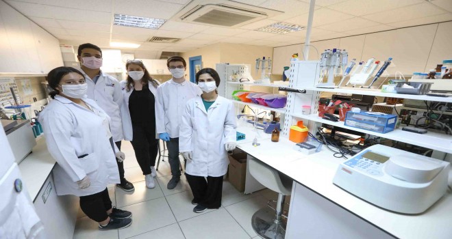 Kızılçullu gençleri Buca’dan dünyaya Türkiye imzası attı