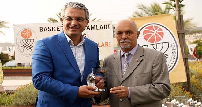 BAD Onur Ödülü Hüseyin Mutlu Akpınar'ın...