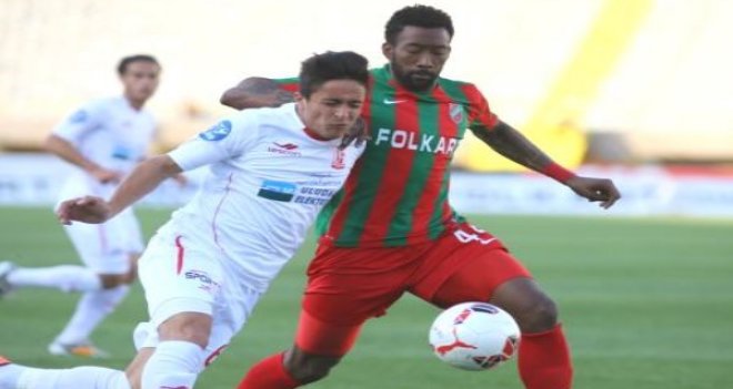 Balıkesir'i yenen Karşıyaka umudunu korudu...