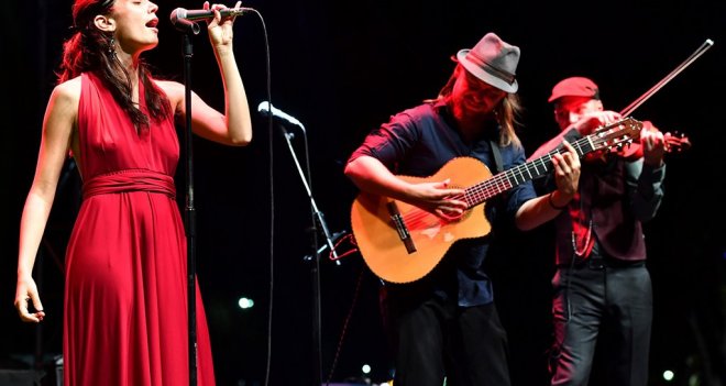 Balkan ve Akdeniz ezgileriyle coşturdular