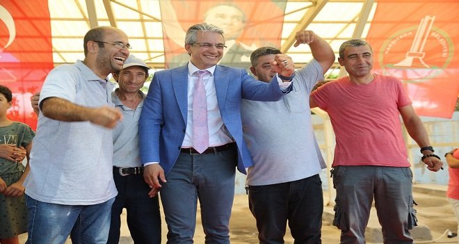 Başkan Akpınar belediye işçileriyle bayramlaştı...