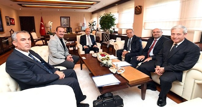 Başkan Kocaoğlu Ankara'ya Karşıyaka dosyası sundu...