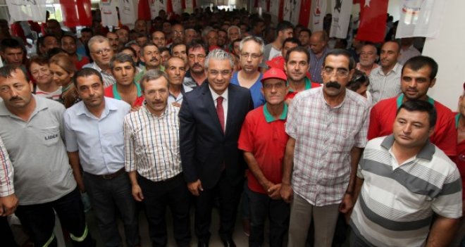 Başkan Akpınar çalışanlarıyla bayramlaştı