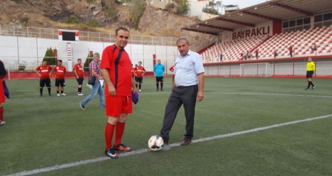 Bayraklı şehidini unutmuyor…