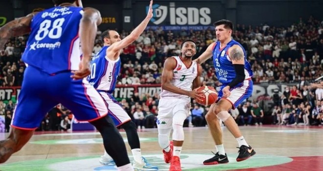 Pınar Karşıyaka, Anadolu Efes'e fark attı