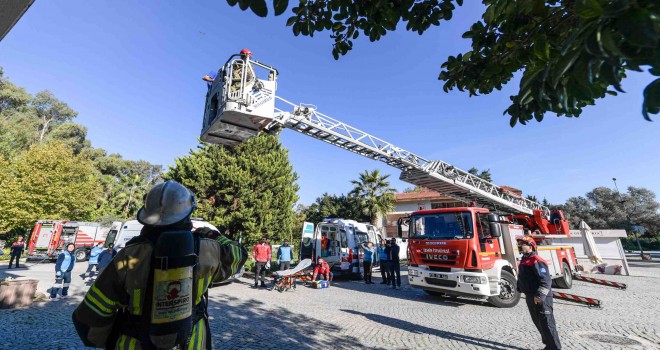 İzmir Doğal Yaşam Parkı'nda ilk kez hayvan tahliye tatbikatı yapıldı