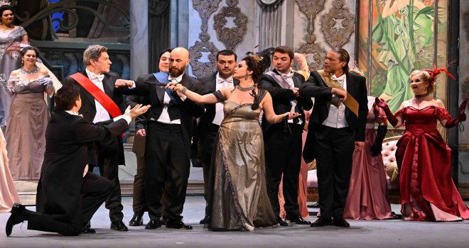 Şen Dul Opereti İzmir prömiyerini yapmaya hazırlanıyor