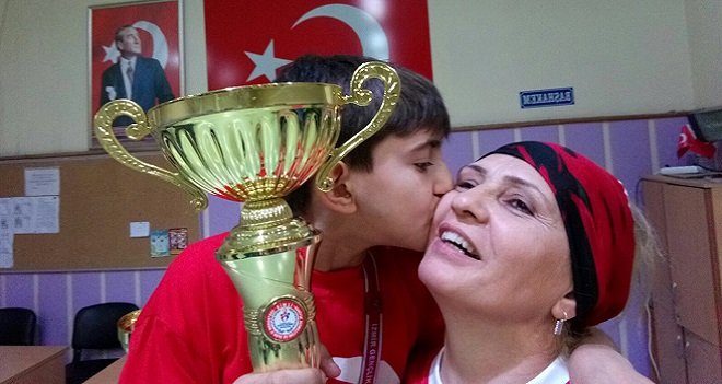 Benim Annem Şampiyon!...