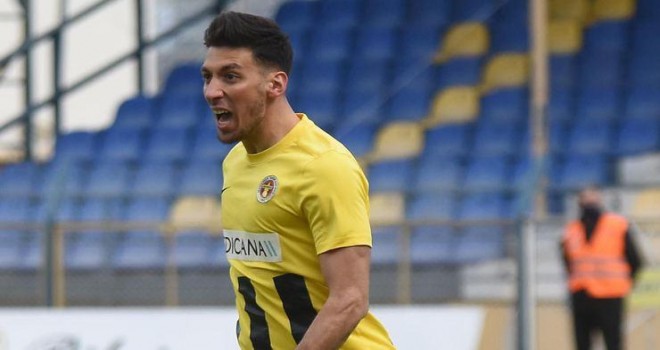 Karşıyaka'dan gurbetçi golcü transferi