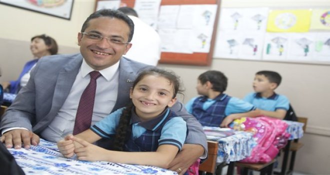 Bornova’da 2016-2017 Eğitim-Öğretim Dönemi törenle başladı