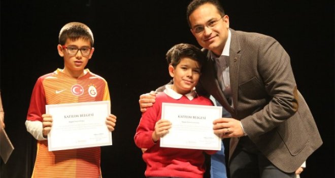 Bornova’da 320 ''Genç Kaşif'' daha mezun oldu