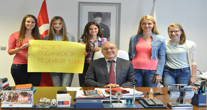 Bosnalı öğrencilerden Necdet Doğanata’ya teşekkür