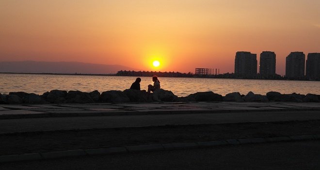 Bostanlı Sahilde ücretsiz internet...