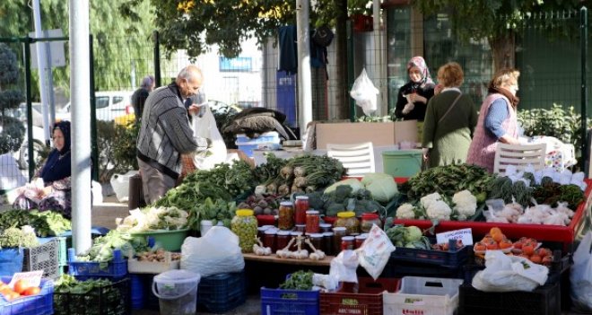 bostanli da koylu pazari kuruldu