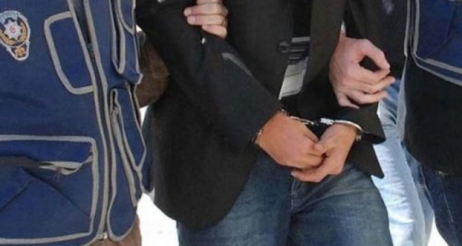 Bostanlı'da parklardan vatandaşların telefonlarını çalan hırsız yakalandı