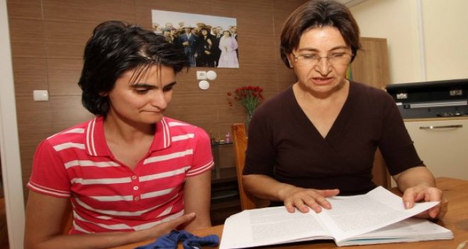 Bostanlı'daki bu kütüphanede engel yok