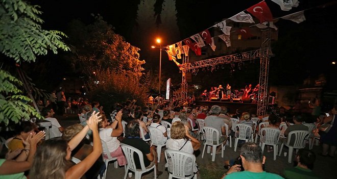 Bostanlılılar latin müzikleriyle coştu…