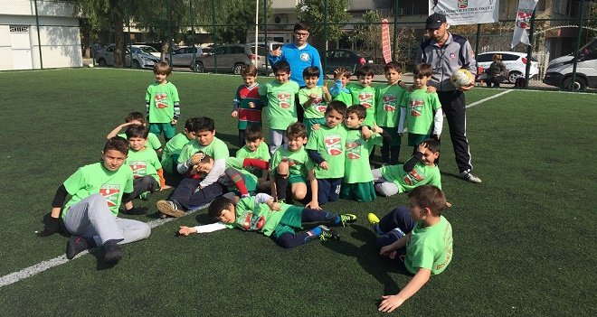 Bostanlıspor Futbol Akademisi pür neşe...