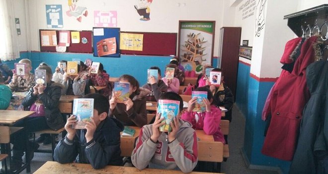Bostanlıspor’un kitapları “kardeş köy okulu”na ulaştı…