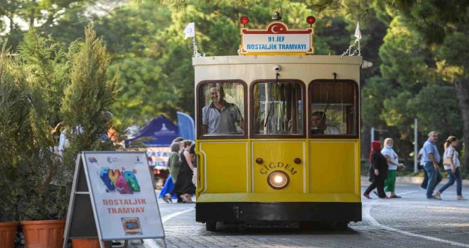 Nostaljik Tramvay fuar ziyaretçilerini geçmişe götürüyor