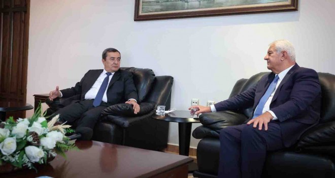 Esnaftan Başkan Batur'a destek teşekkürü