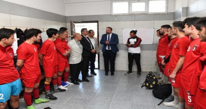 Başkan Gümrükçü'den spor kulüplerine destek çağrısı