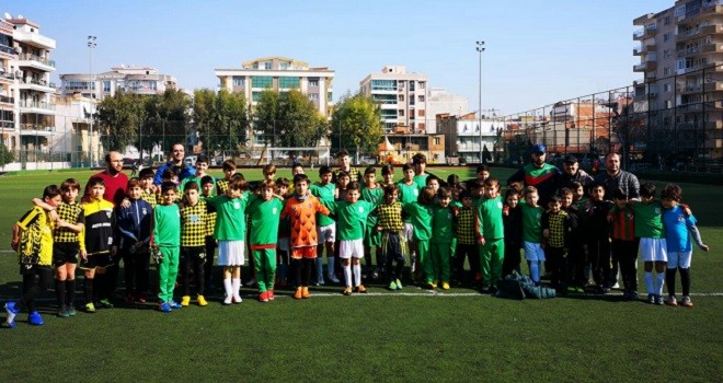 Fikri Altay ve Bostanlıspor Minik futbolcuları dostluk maçında buluştu
