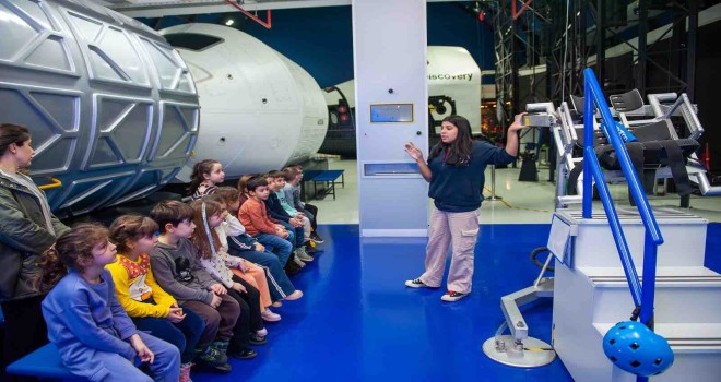 Karşıyakalı anaokulu öğrencileri Uzay Kampı’nda