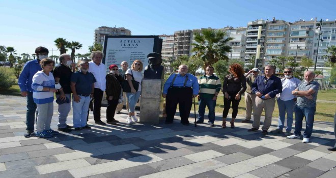 Attila İlhan Karşıyaka'da anıldı