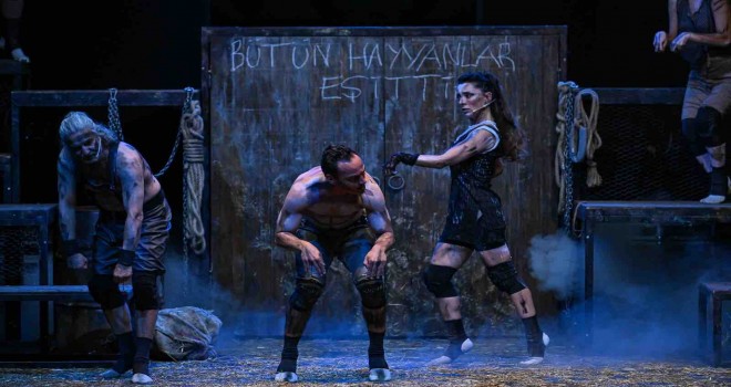 İEF’de Açık Hava Tiyatrosu etkinlikleri ''Hayvan Çiftliği'' ile perdelerini açtı