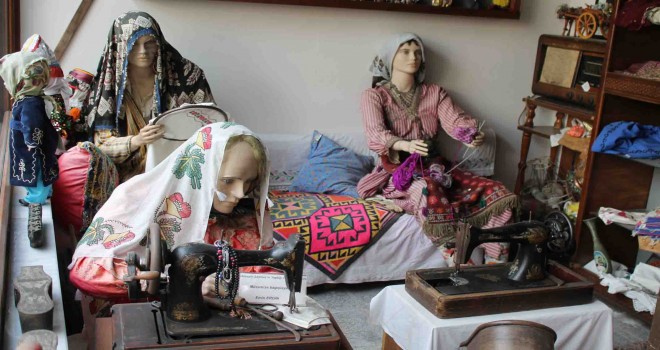 EÜ İletişim Fakültesi'nden iki ayrı sosyal sorumluluk projesi